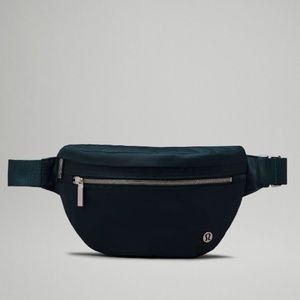 Lululemon city adventure belt bag